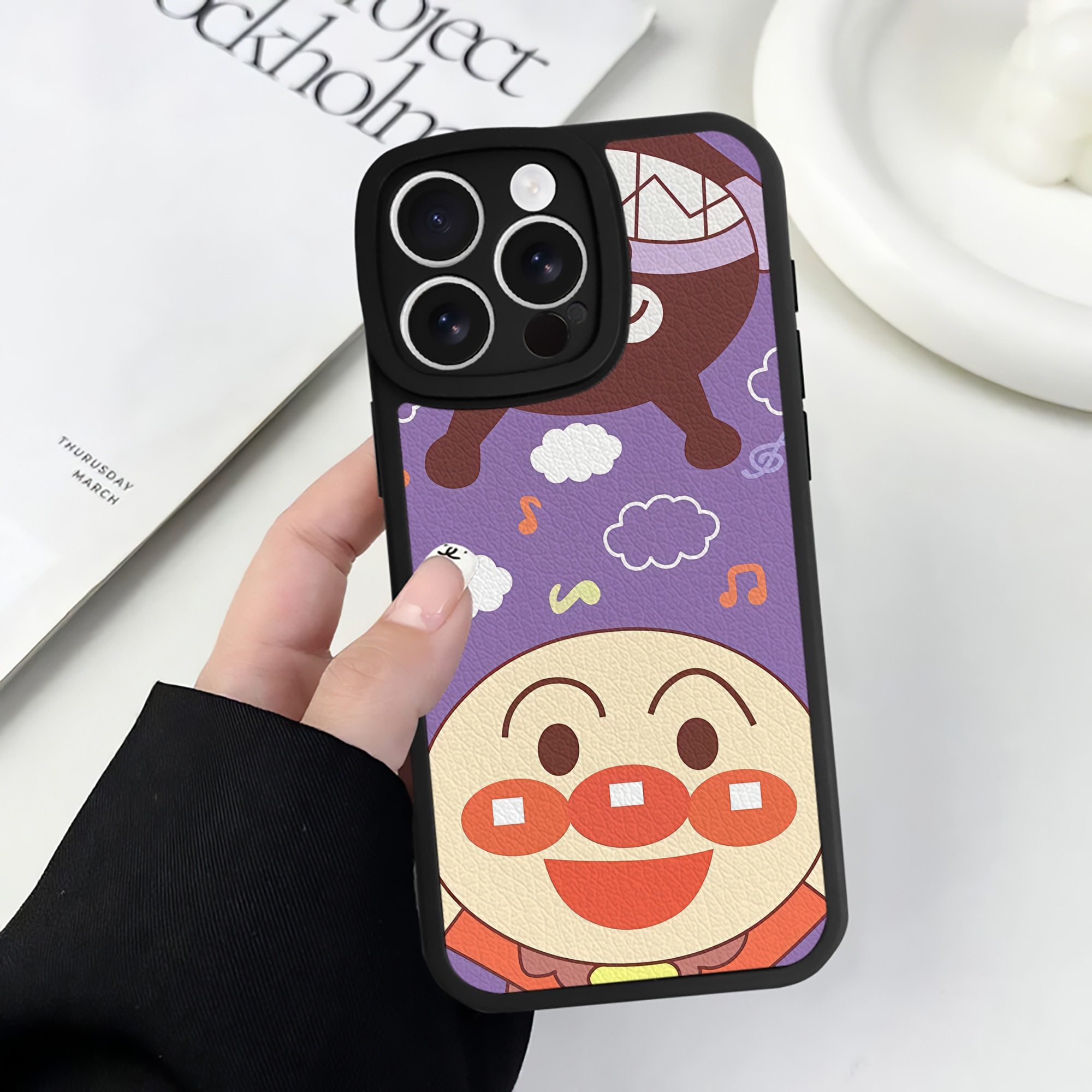 （画像用） アンパンマン Anpanman 【iPhone 16シリーズ対応】シリコンスマホケース（レザー調） 材質：シリコン